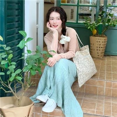 闭关万年却还是练气期